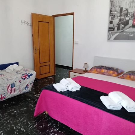 Homebetty Vado Ligure Kültér fotó
